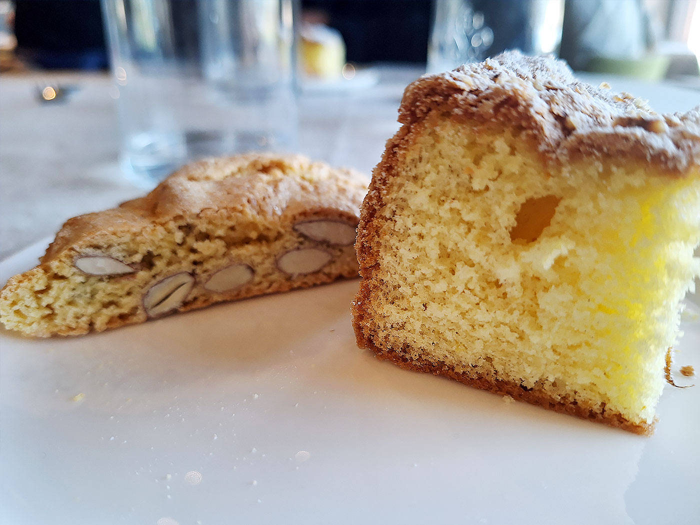 Cantucci-e-Vin-Santo-Prato
